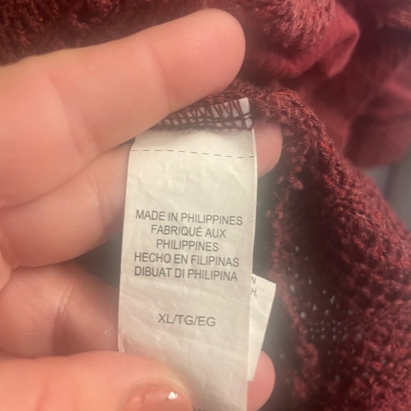 Lucky Brand XL Cowl Neck Sweater. Includes 1 front pockets for both hands - Picture 8 of 10